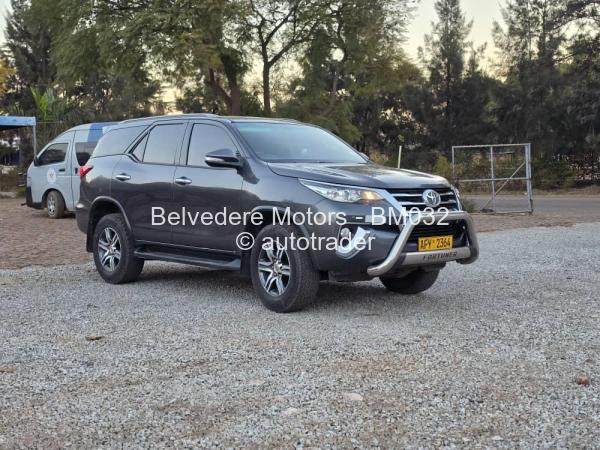 2017 - Toyota  Fortuner