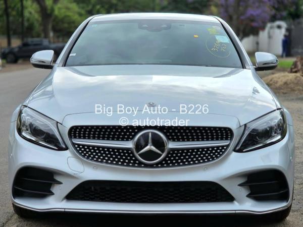 2019 - Mercedes Benz C200