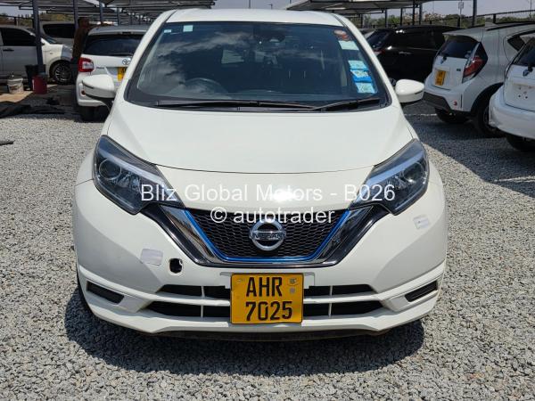 2017 - Nissan  Note