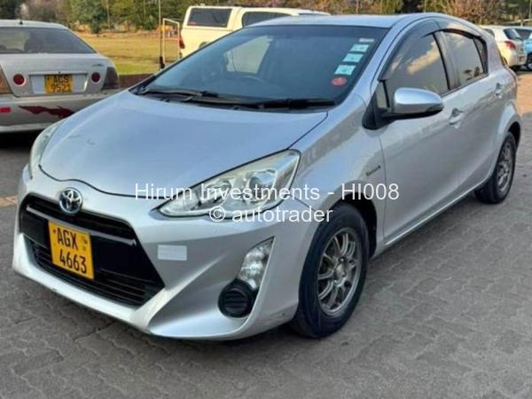 2017 - Toyota  Aqua