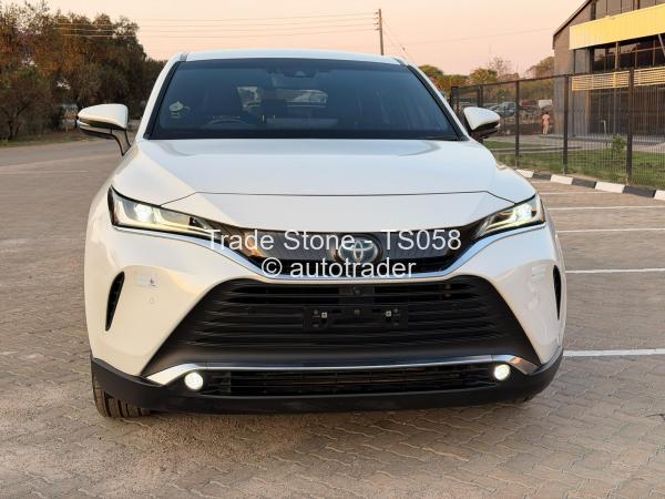 2021 - Toyota  Harrier