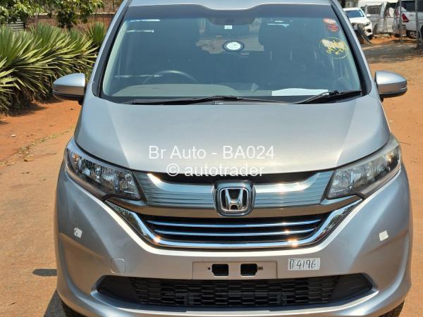 2017 - Honda Freed