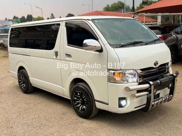 2017 - Toyota  Hiace