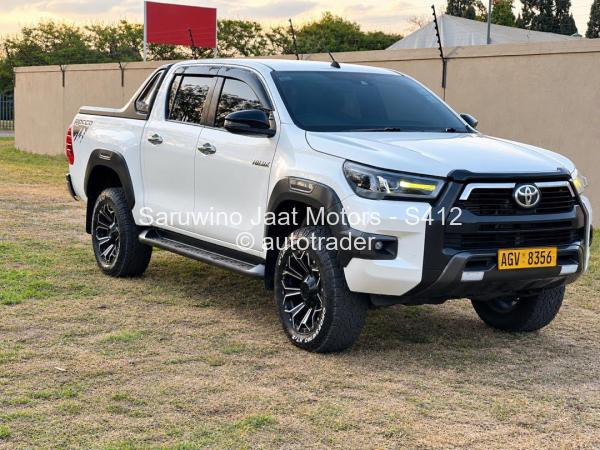 2021 - Toyota  Hilux