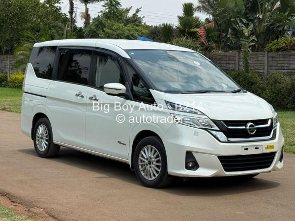 2017 - Nissan  Serena