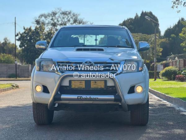 2015 - Toyota  Hilux D4D