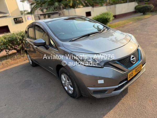 2017 - Nissan  Note
