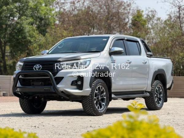 2019 - Toyota  Hilux