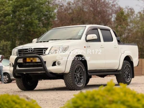 2014 - Toyota  Hilux