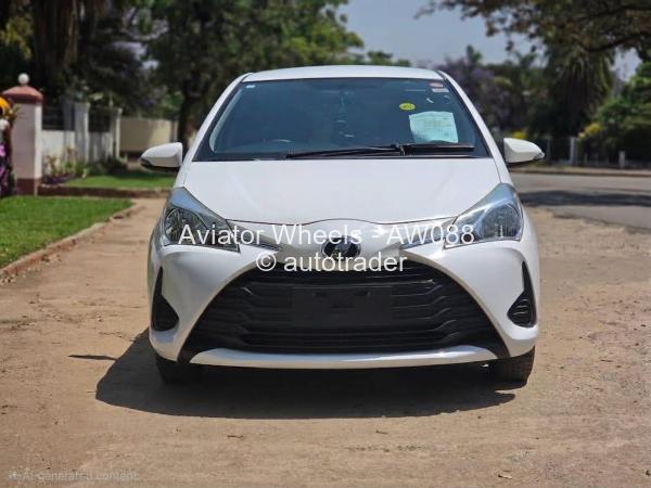 2017 - Toyota  Vitz