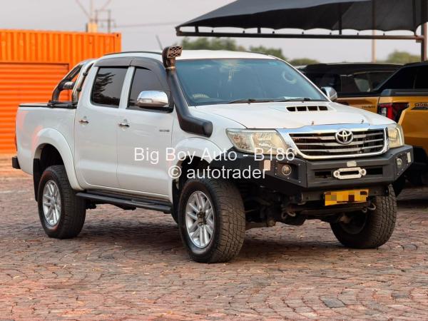 2014 - Toyota  Hilux