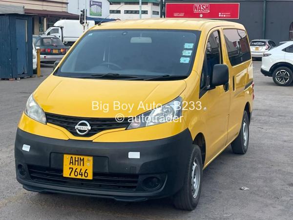 2019 - Nissan  NV200