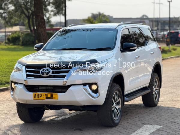 2017 - Toyota  Fortuner