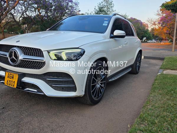 2021 - Mercedes Benz GLE 400