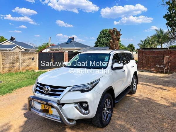 2020 - Toyota  Fortuner