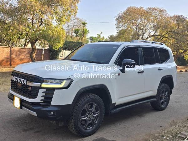 2023 - Toyota  Land Cruiser 300