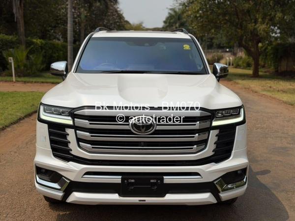 2025 - Toyota  Land Cruiser 300
