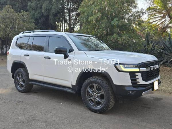 2025 - Toyota  Land Cruiser 300