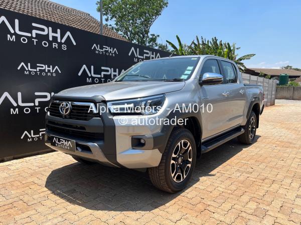 2022 - Toyota  Hilux