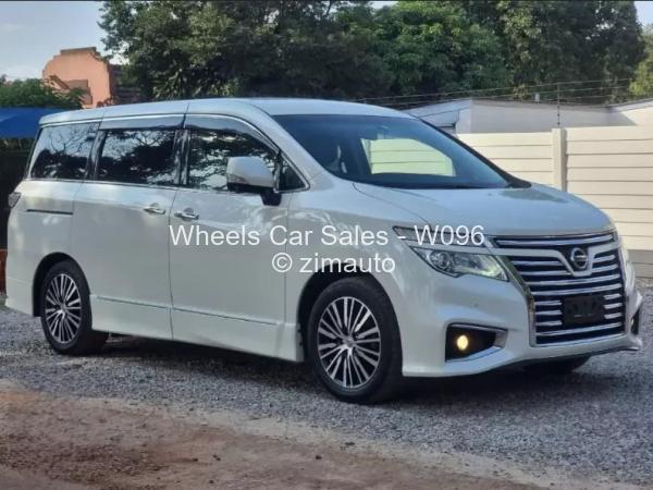 2014 Nissan  Elgrand