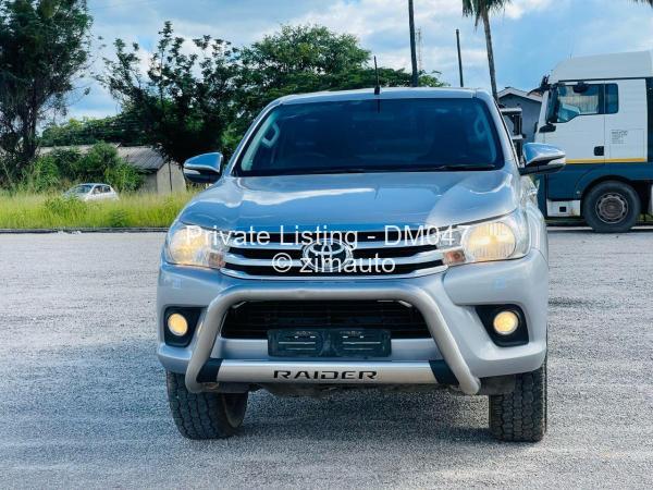 2017 - Toyota  Hilux