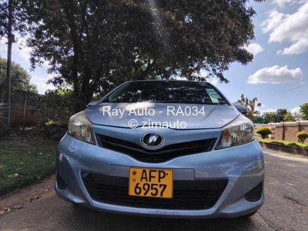 2014 Toyota  Vitz
