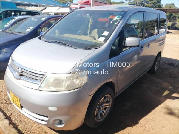 2014 Nissan  Serena