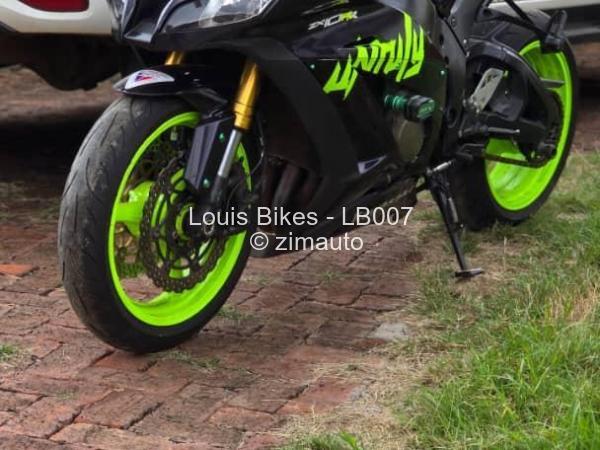 2015 - Kawasaki Ninja ZX10R