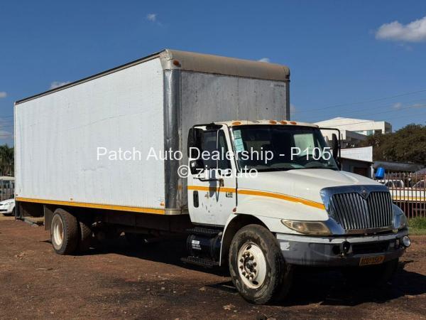 2002 International 4000