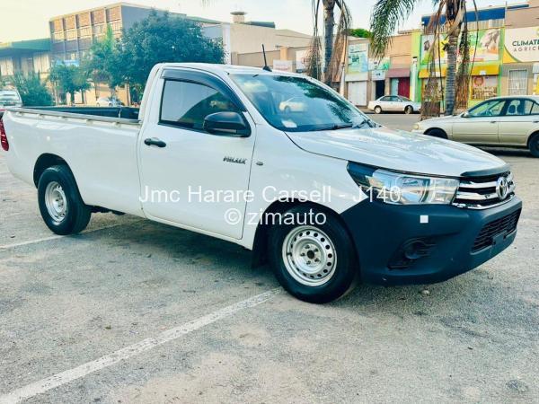 2016 - Toyota  Hilux