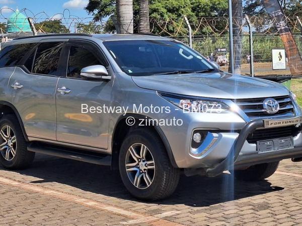 2017 - Toyota  Fortuner