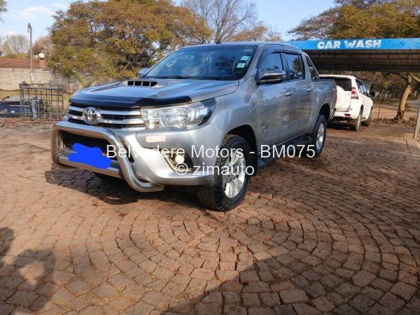 2017 - Toyota  Hilux