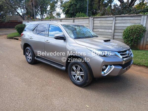 2018 - Toyota  Fortuner