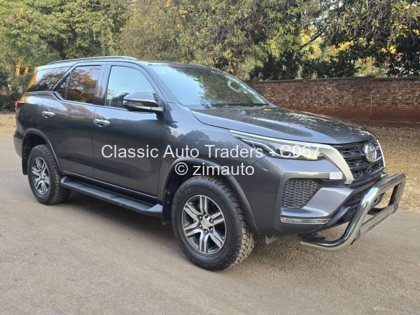 2021 - Toyota  Fortuner