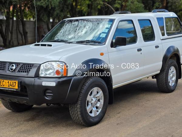 2015 Nissan  NP300 Hardbody