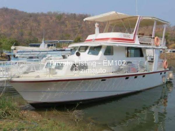 Dolphin Cabin Cruiser