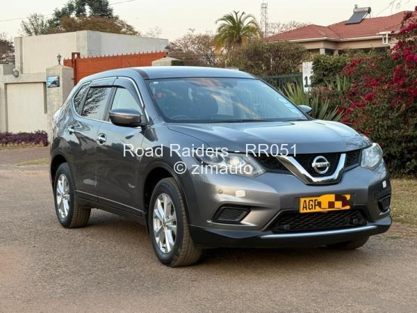 2016 - Nissan  Xtrail