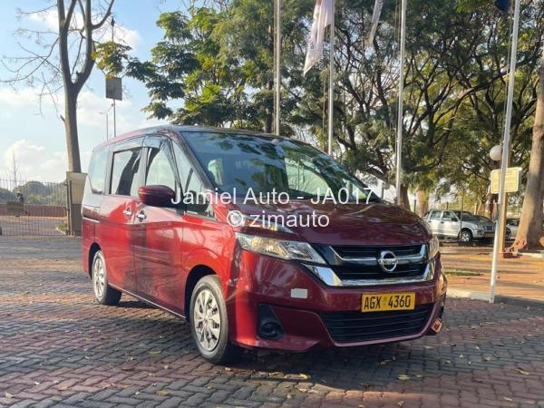 2017 - Nissan  Serena