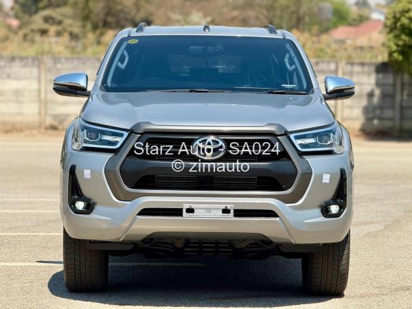 2022 - Toyota  HILUX REVO