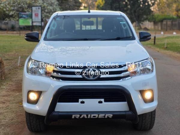 2017 Toyota  HILUX GD6