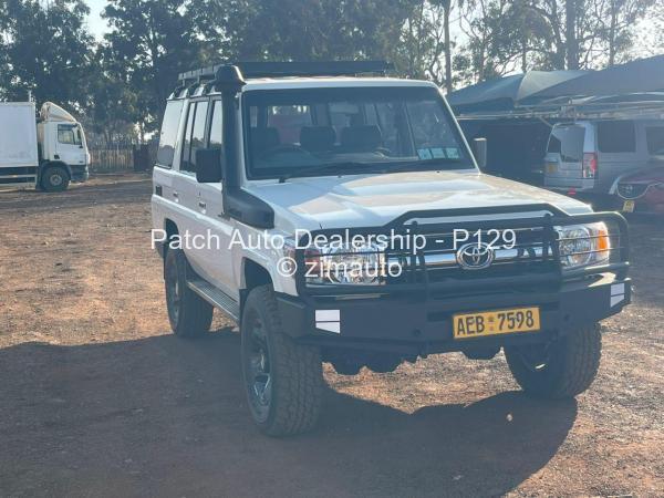 2018 - Toyota  Land Cruiser 76