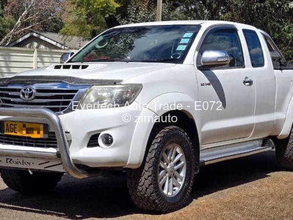 2013 - Toyota  Hilux D4D