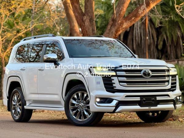 2024 - Toyota  Landcruiser 300 ZX
