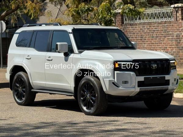 2025 - Toyota  Land Cruiser Prado