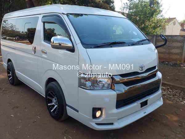 2015 - Toyota  Hiace