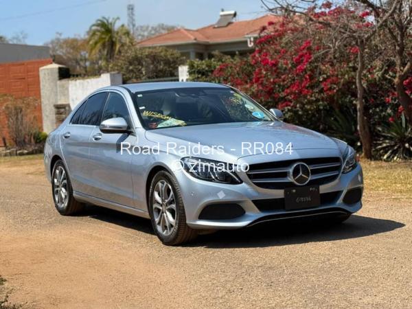 2016 - Mercedes Benz C200