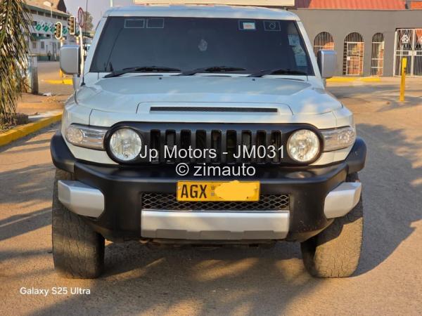 2016 - Toyota  FJ Cruiser