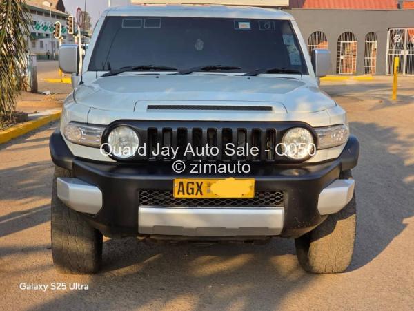 2016 - Toyota  FJ Cruiser