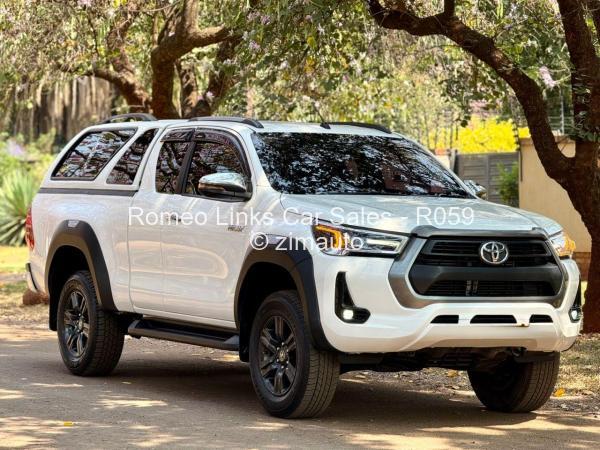 2021 Toyota  HILUX REVO