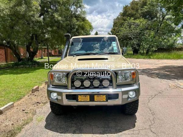 2019 Toyota  Land Cruiser 79